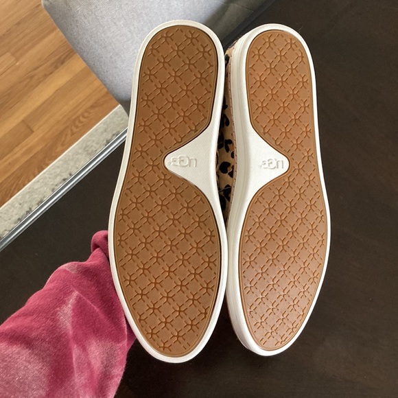 UGG leopard print pony hair flats, size US 7.5 - Picture 6 of 12